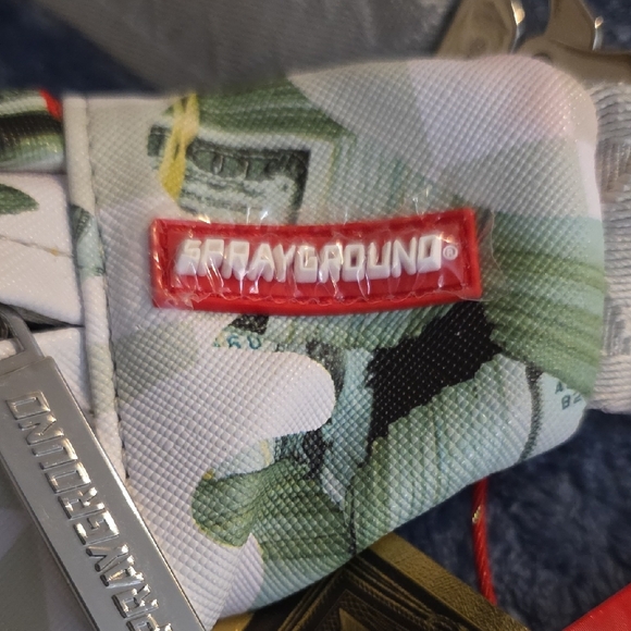 Sprayground Green and White Belt Bag - Picture 3 of 9